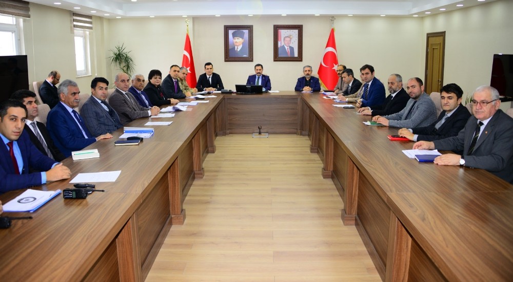 Vali Mustafa Masatlı başkanlığında Uyuşturucu ve Bağımlılıkla Mücadele Değerlendirme toplantısı yapıldı 