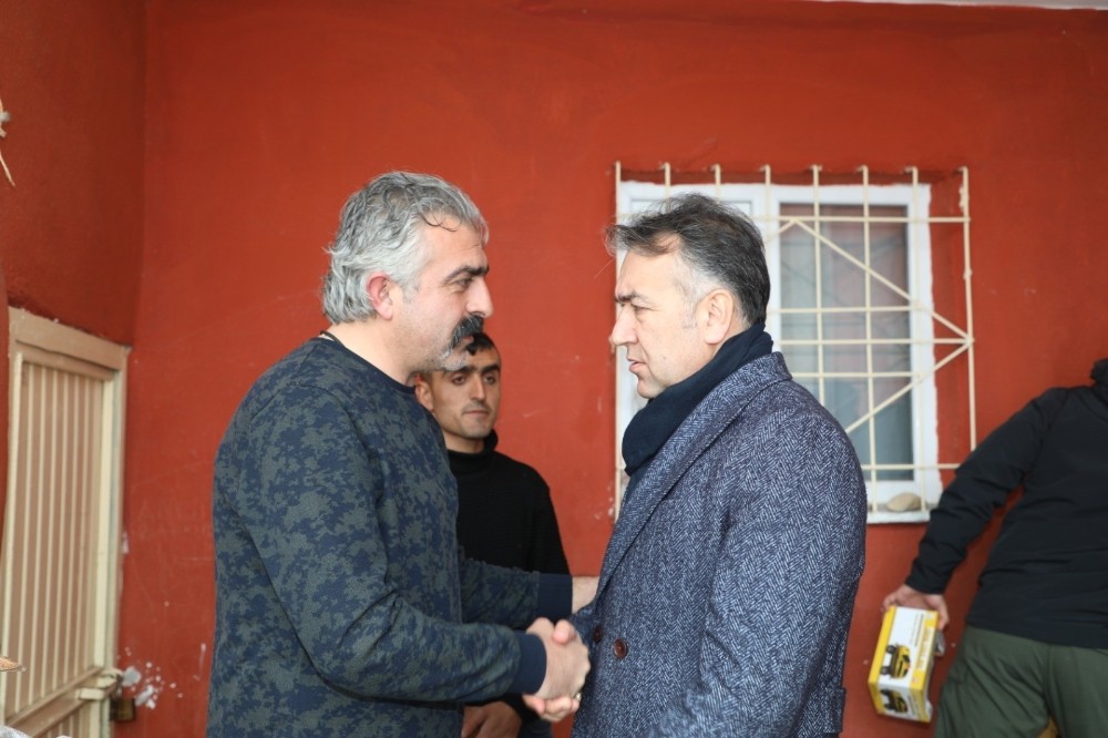 Vali Oktay Çağatay, şehit ailesini ziyaret etti 