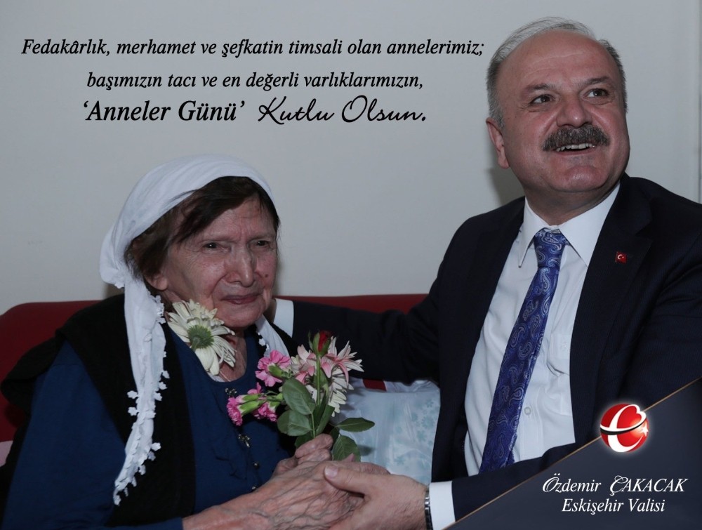 Vali Özdemir Çakacak’ın “Anneler Günü” kutlama mesajı 