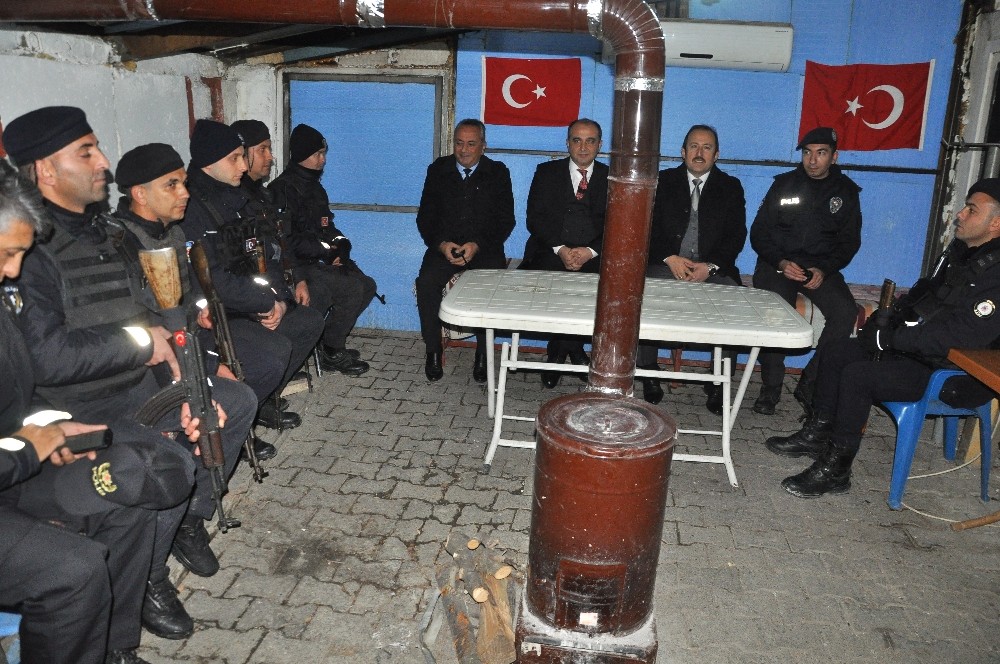 Vali Pehlivan, güvenlik güçlerini yalnız Bırakmadı 