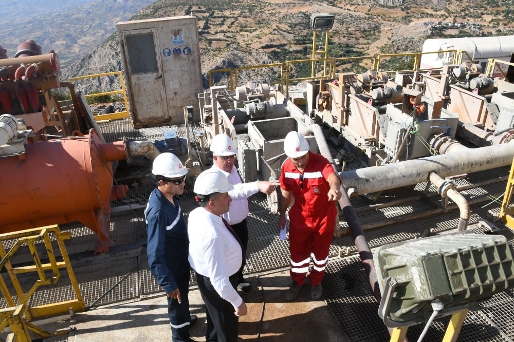 Vali Pekmez, TPAO’nun petrol arama sahalarını inceledi 