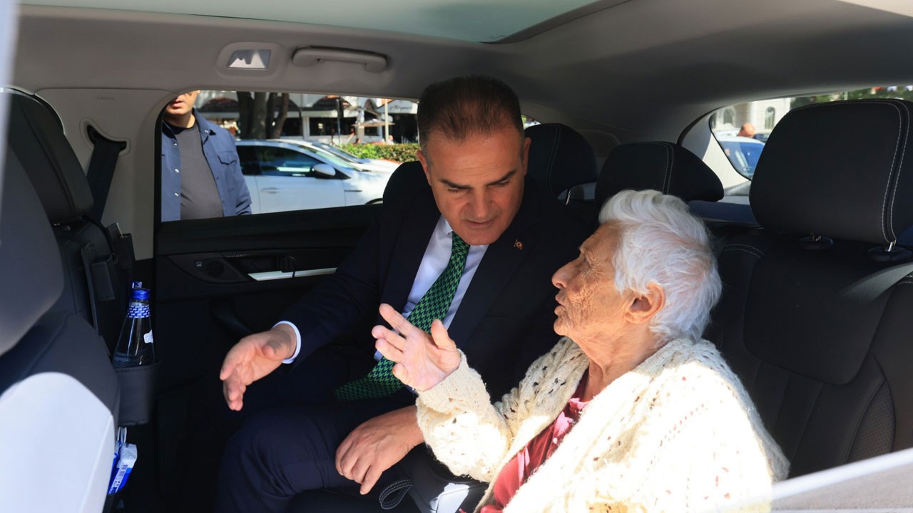 Vali ricayı geri çevirmedi! Togg'un keyfi de bir başka