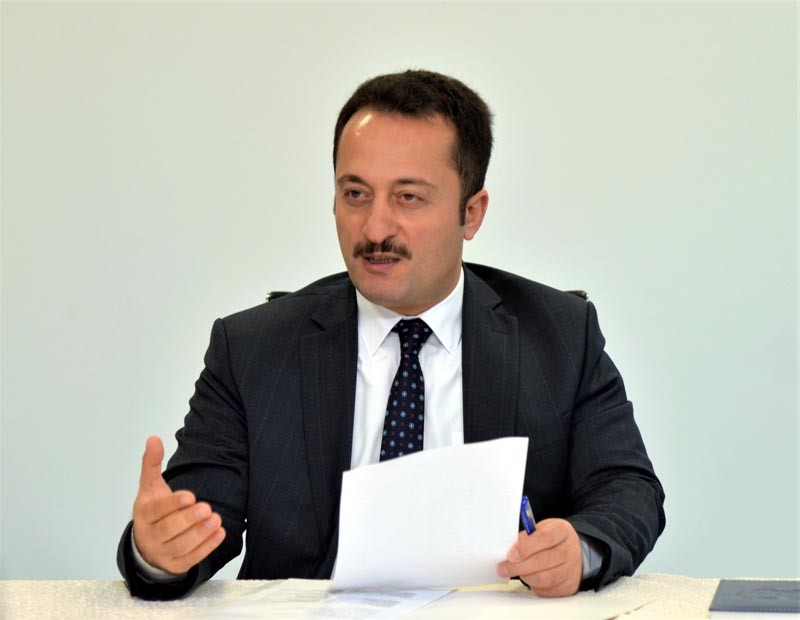 Vali Şentürk, şube müdürleri ve antrenörlerle bir araya geldi 