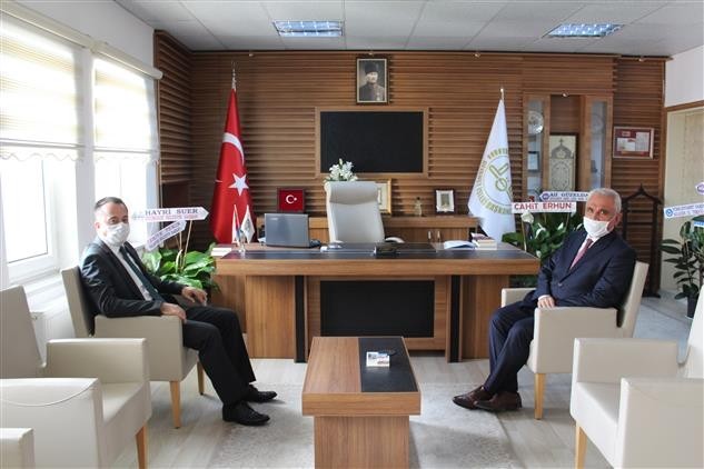 Vali Şentürk’ten İl Müftüsü Erhun’a iadeiziyaret 