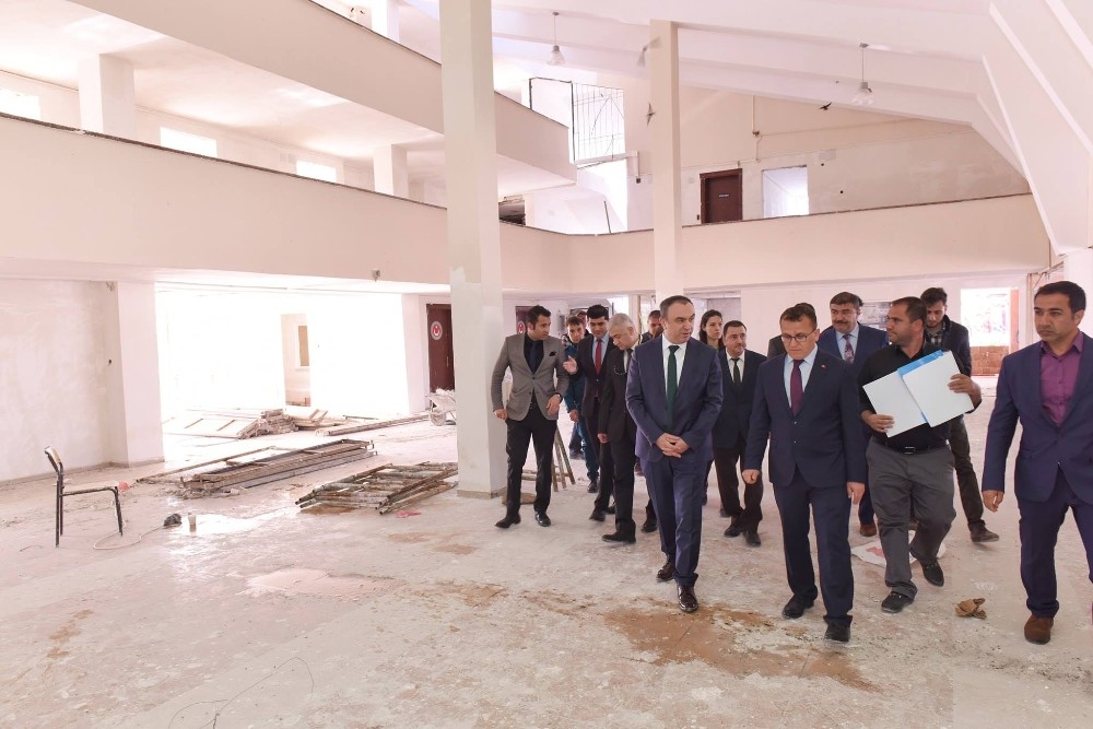 Vali Soytük, Öncüpınar Sınır Kapısında incelemelerde bulundu 