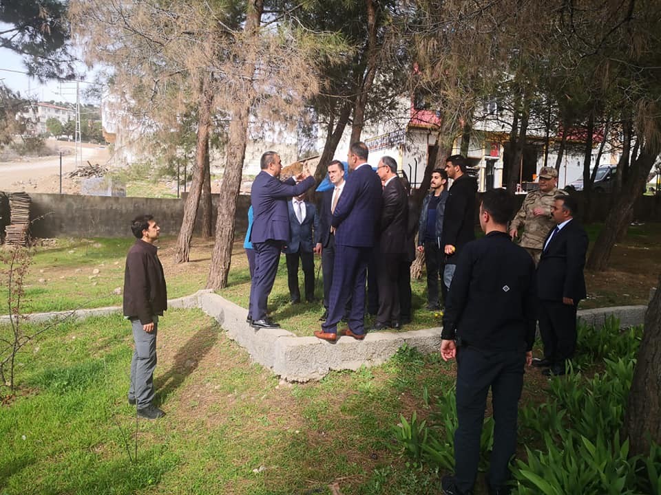 Vali Soytürk Kuru üzüm tesisi yapılacak alanda incelemede bulundu 