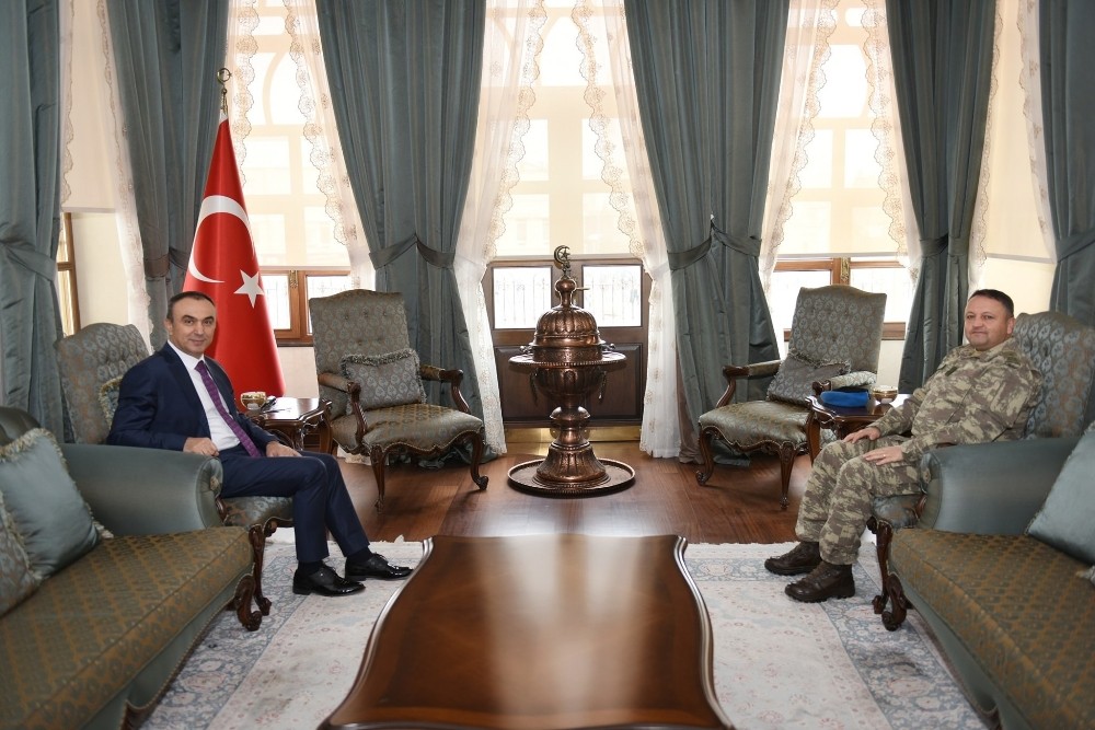 Vali Soytürk Tuğgeneral Acar ile bir araya geldi 