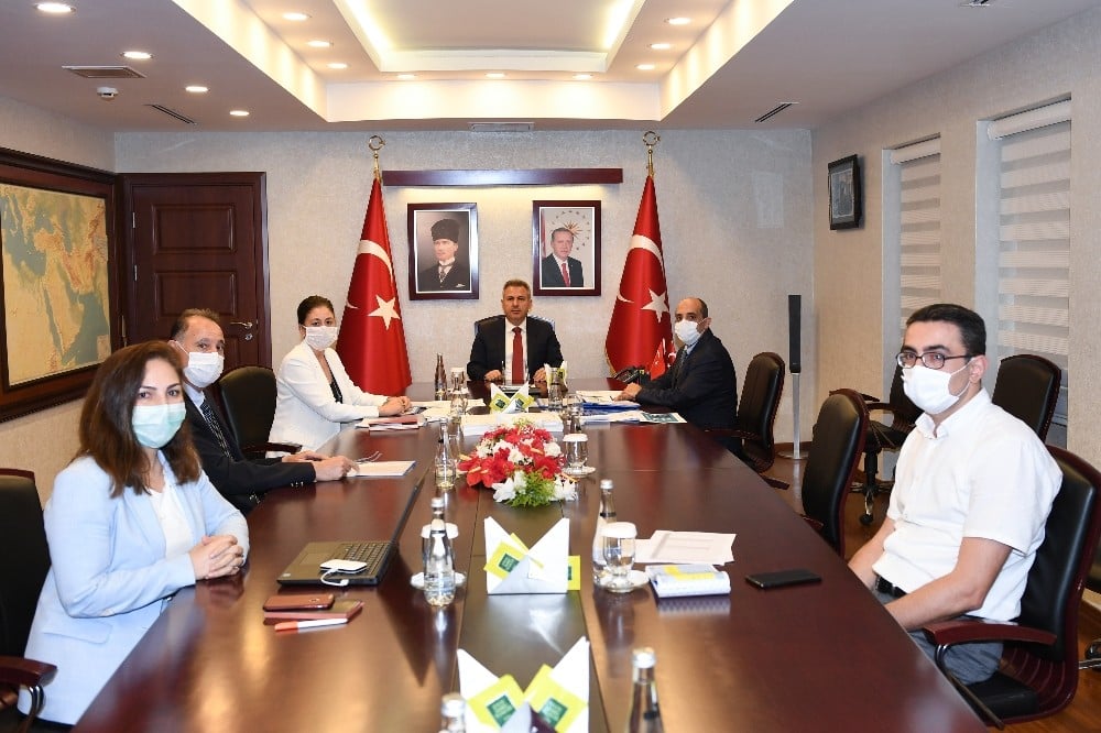 Vali Süleyman Elban, İl Pandemi Kuruluyla bir araya geldi 