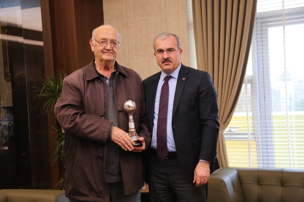 Vali Toraman’dan Üstünkaya’ya tebrik 