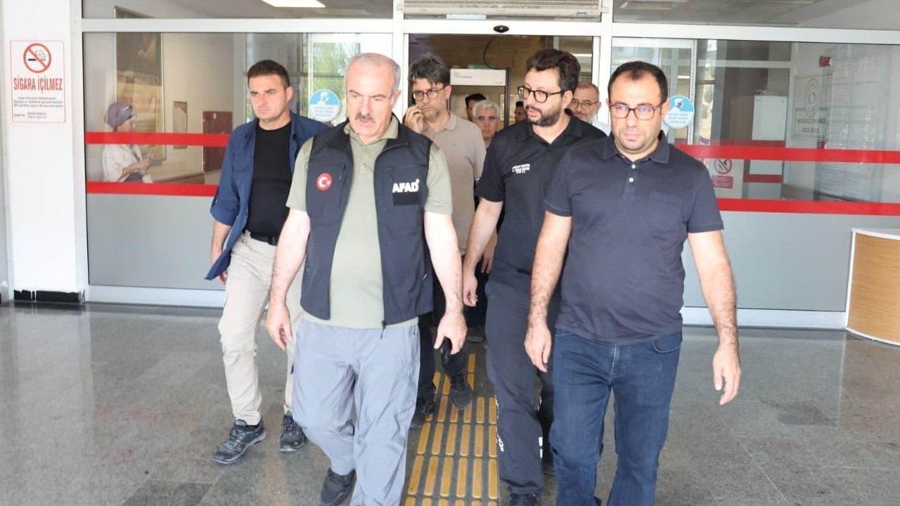 Vali Toraman’dan yangın nedeniyle tahliye edilen hastanelere ziyaret