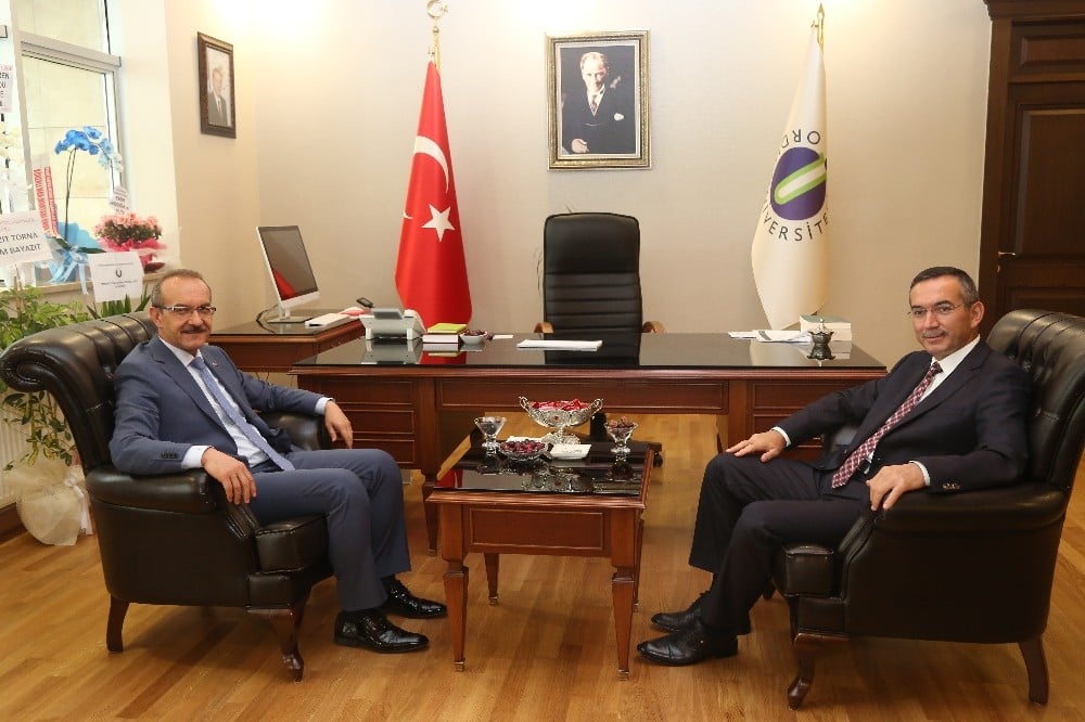 Vali Yavuz’dan Rektör Akdoğan’a ziyaret 