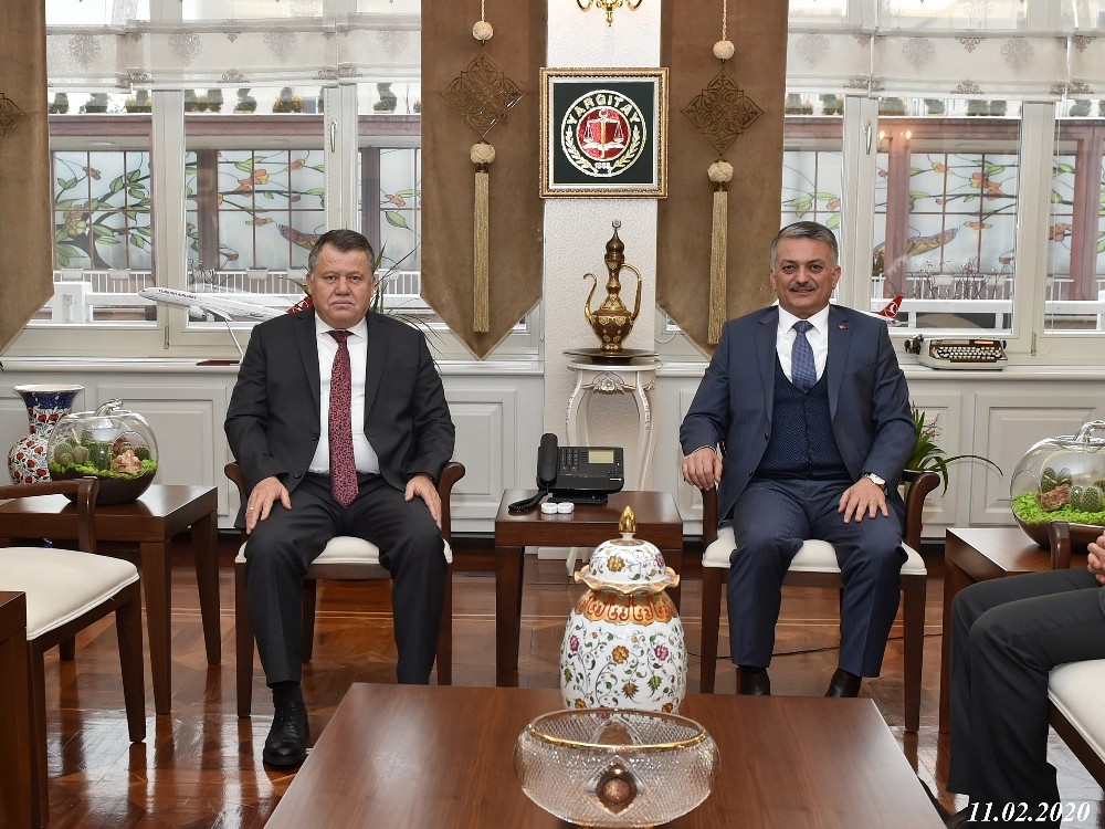 Vali Yazıcı, 