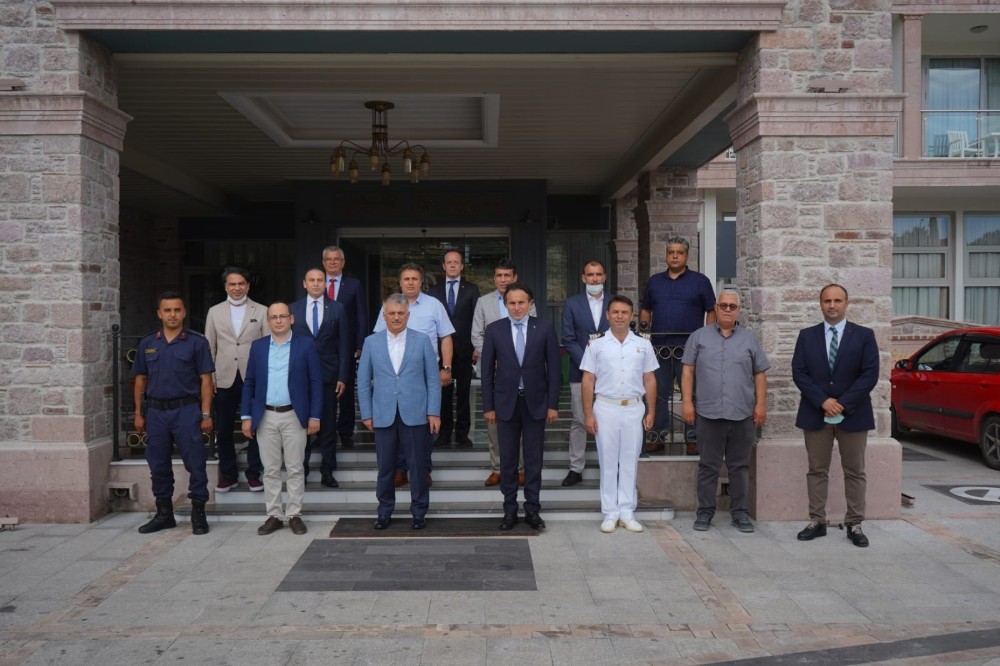 Vali Yazıcı Ayvalık’tan helallik aldı 