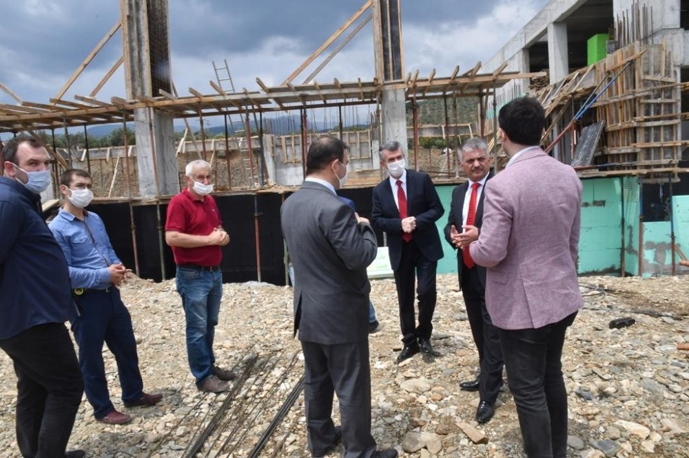 Vali Yazıcı, Edremit’te yatırımları inceledi 