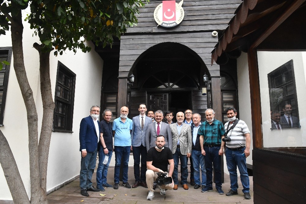 Vali Yazıcı’dan Gazeteciler Cemiyeti’ne veda ziyareti 