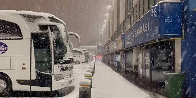 Vali Yerlikaya duyurdu: Otogarlardan otobüslerin çıkışları durduruldu