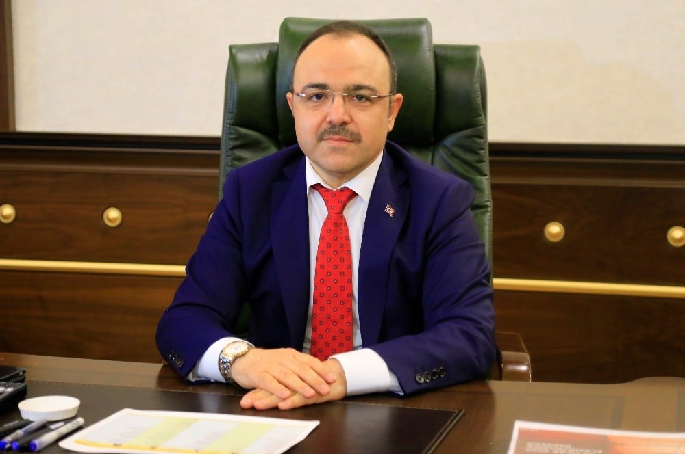 Vali Yırık, çiçek yerine Mehmetçik ve Milli Eğitim Vakıflarına bağışı önerdi 
