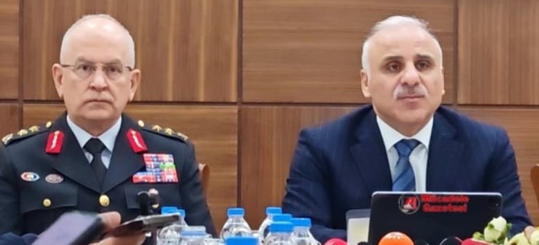 Vali Zorluoğlu'dan DEM'li belediyelere emekçi kıyımı tepkisi