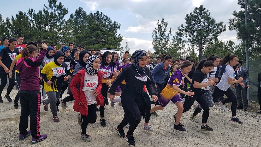 Valiliğin tekrar ettiği koşuya yoğun katılım 