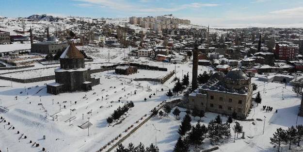 Valilik açıkladı! Kars'ta okullara 1 günlük ara