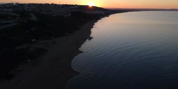 Valilik denize girmeyi yasakladı