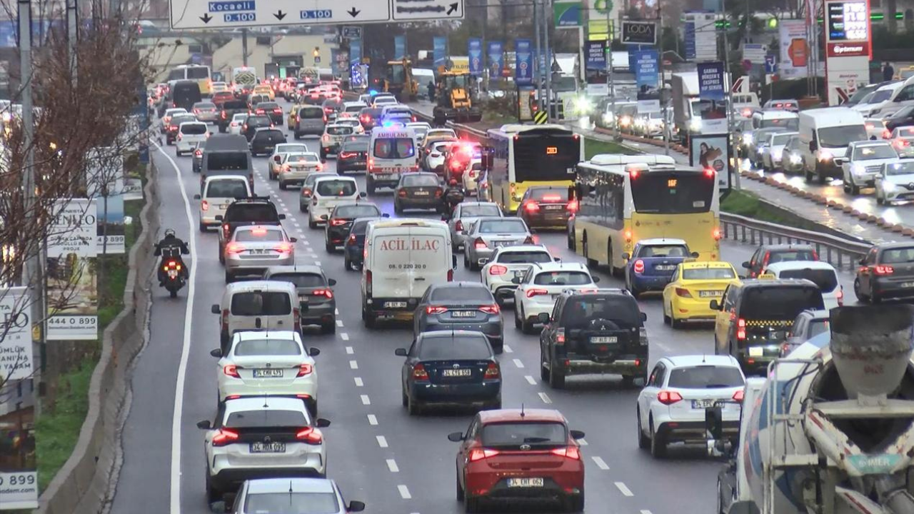 Valilik duyurdu: Bayramda o araçlar trafiğe çıkamayacak!