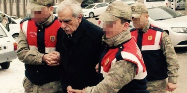 Valilikten 'Ahmet Türk'e kelepçe' açıklaması