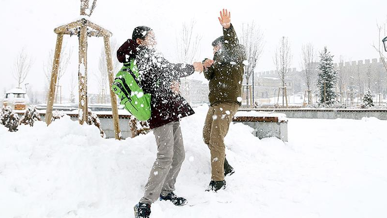 Valilikten duyuru: Okullar tatil edildi!