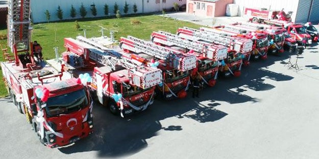 Van Büyükşehir Belediyesi, itfaiye filosunu güçlendirdi