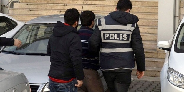 Van Edremit'te cezaevi firarisi polisi vurdu