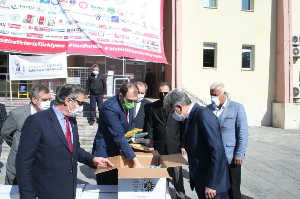 VAN ESOB’dan ‘Biz Bize Yeteriz Türkiyem’ kampanyasına destek 