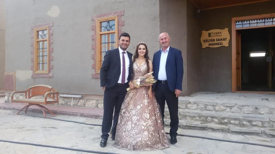 Van evleri gelin ve damatların uğrak yeri oldu 