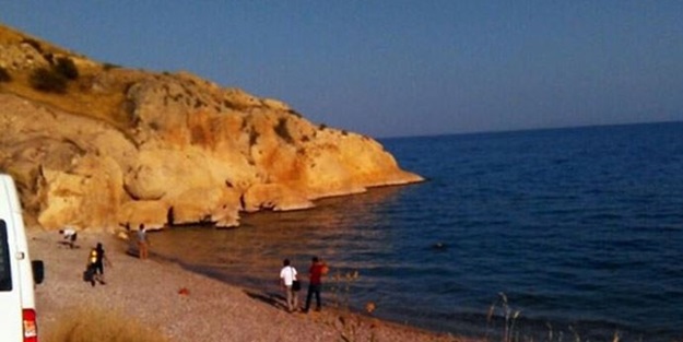 Van Gölü sahilinde bomba