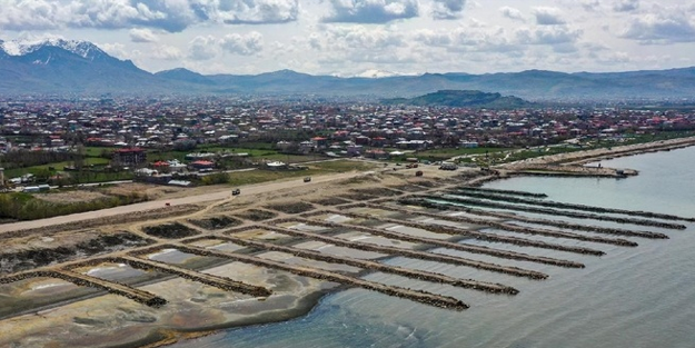 Van Gölü'nün zemininden balçık ve dip çamuru böyle temizlendi