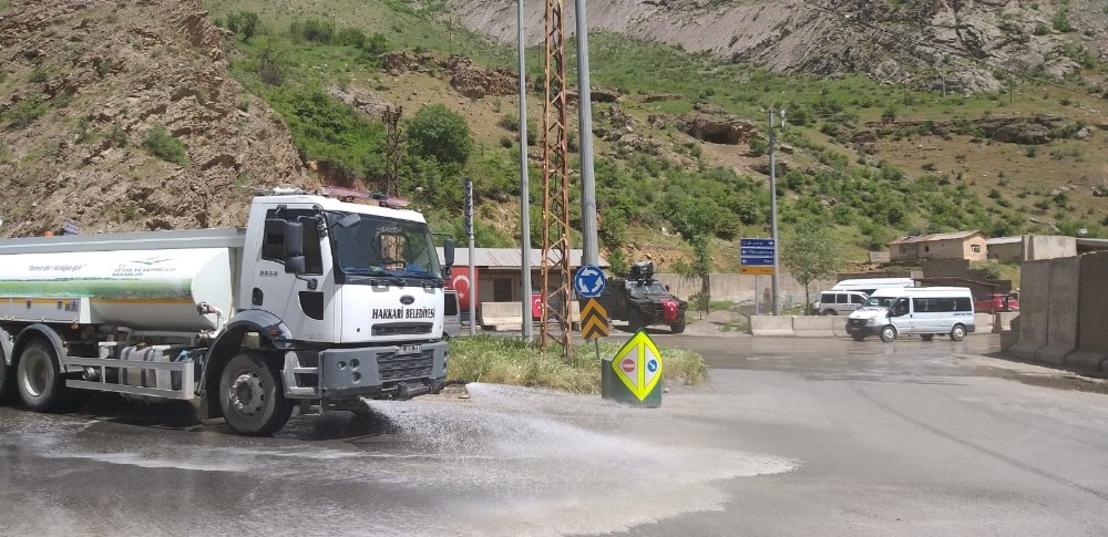 Van-Hakkari karayolu pırıl pırıl 