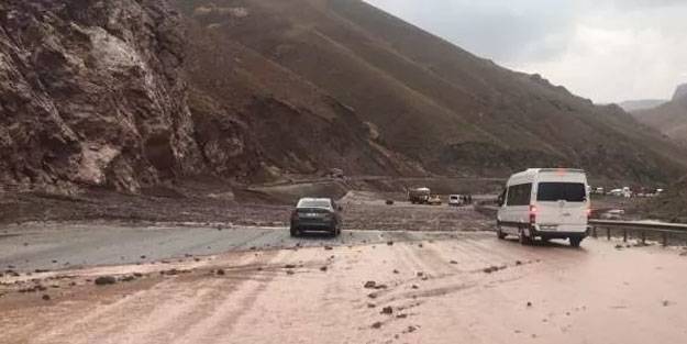 Van-Hakkari karayolu ulaşıma kapandı