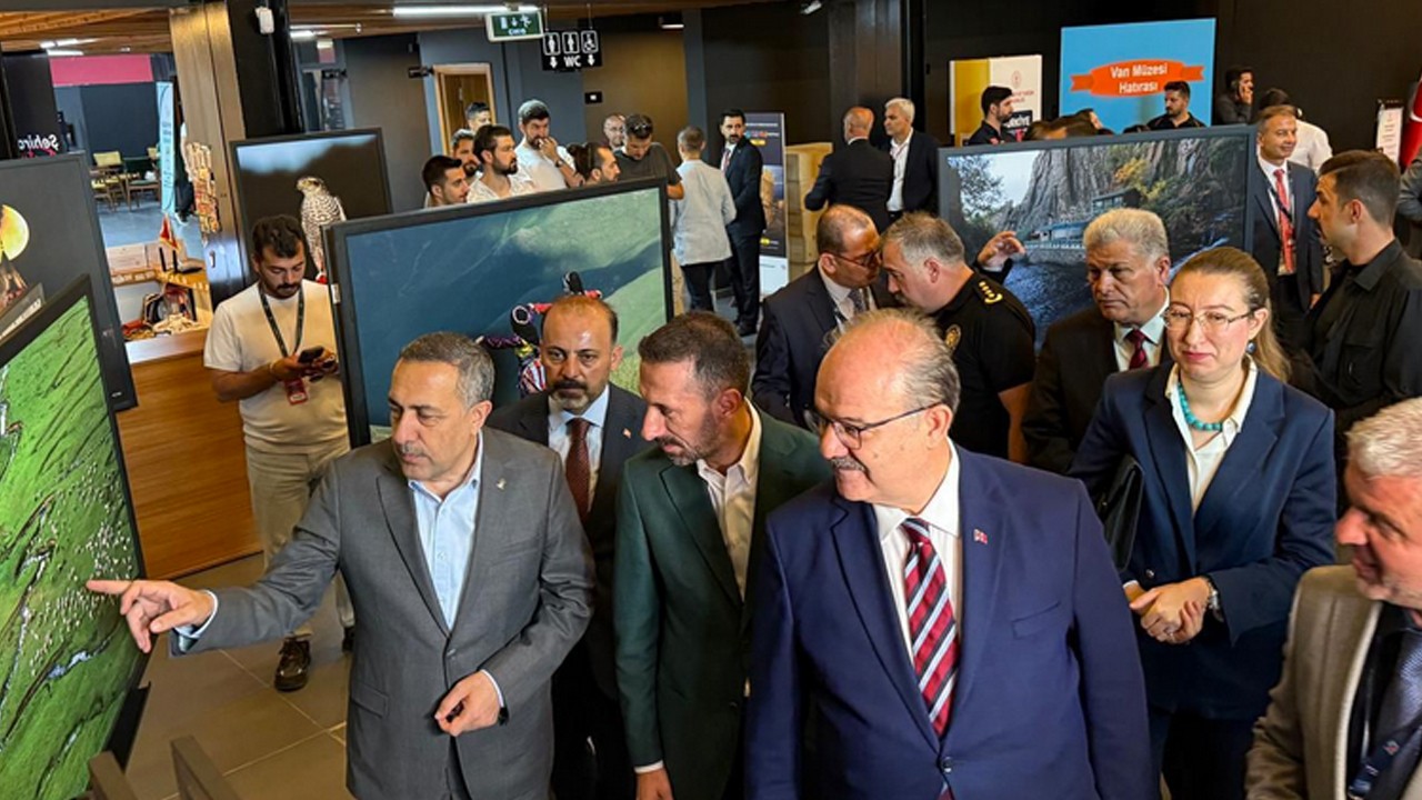 Van Kültür Yolu Festivali sanatla kapılarını açtı: 300 etkinlik, 9 günlük şölen!