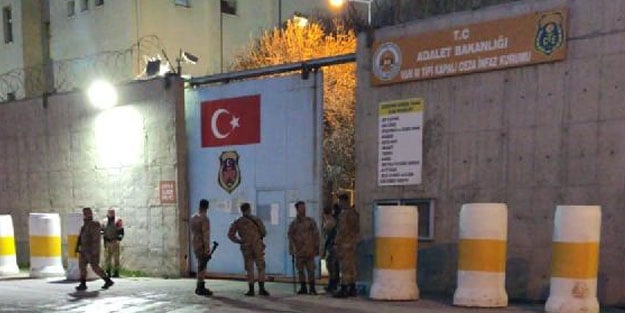 Van M Tipi Cezaevi'nde isyan iddialarına Başsavcı Dönmez cevap verdi