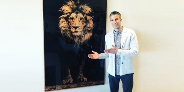 Van Persie'den Fenerbahçelileri kızdıran paylaşım!