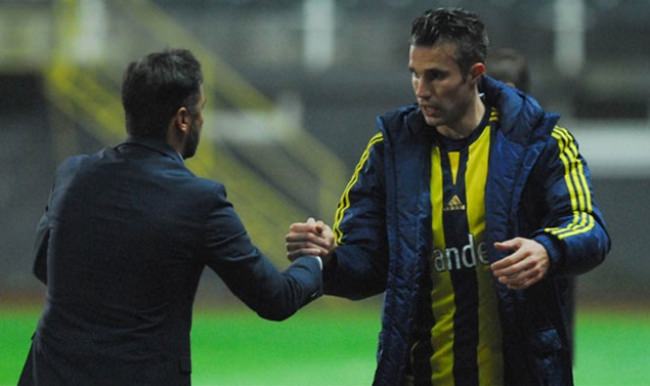 Van Persie'den izin istedi iddiası!