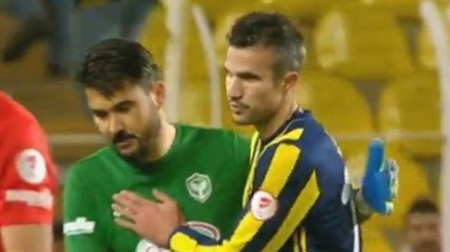 Van Persie'den 'panenka' özrü