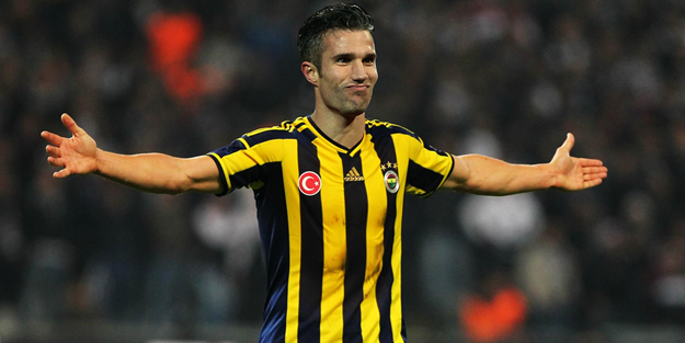 Van Persie'den şaka gibi teklif
