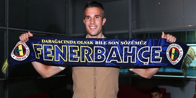 Van Persie'nin imza saati belli oldu!