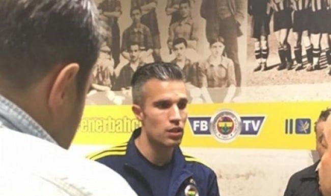 Van Persi'ye röportaj esnasında şok!