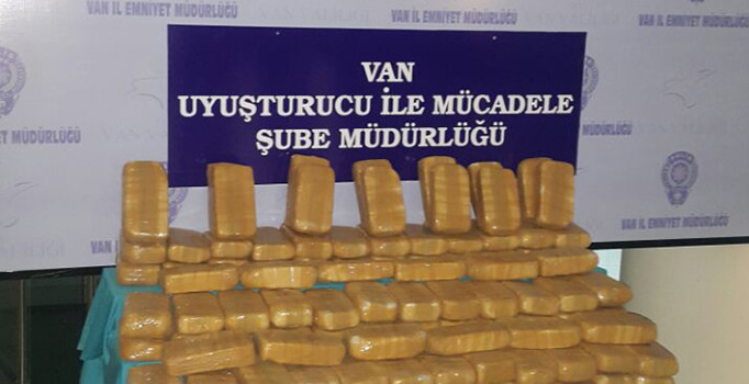 Van polisi uyuşturucu kaçakçılarına göz açtırmıyor