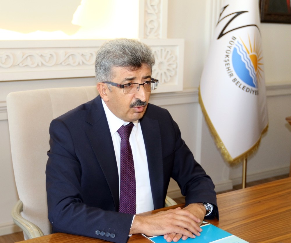 Van Valisi Bilmez; “Balkonlardaki saksıları dahi boş bırakmayın” 