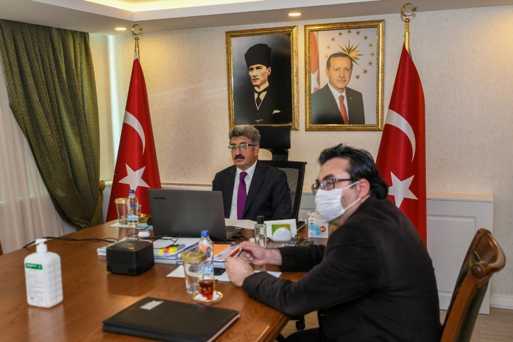 Van YYÜ Kent Danışma Kurulu üyeleri turizmi konuştu 