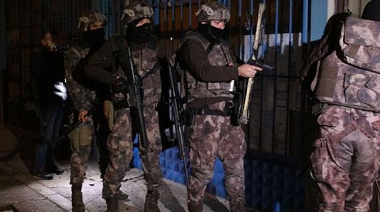Van'da 10 adrese PKK baskını: Gözaltılar var