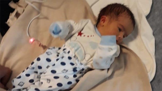 Van'da 10 günlük bebeği sokağa attılar