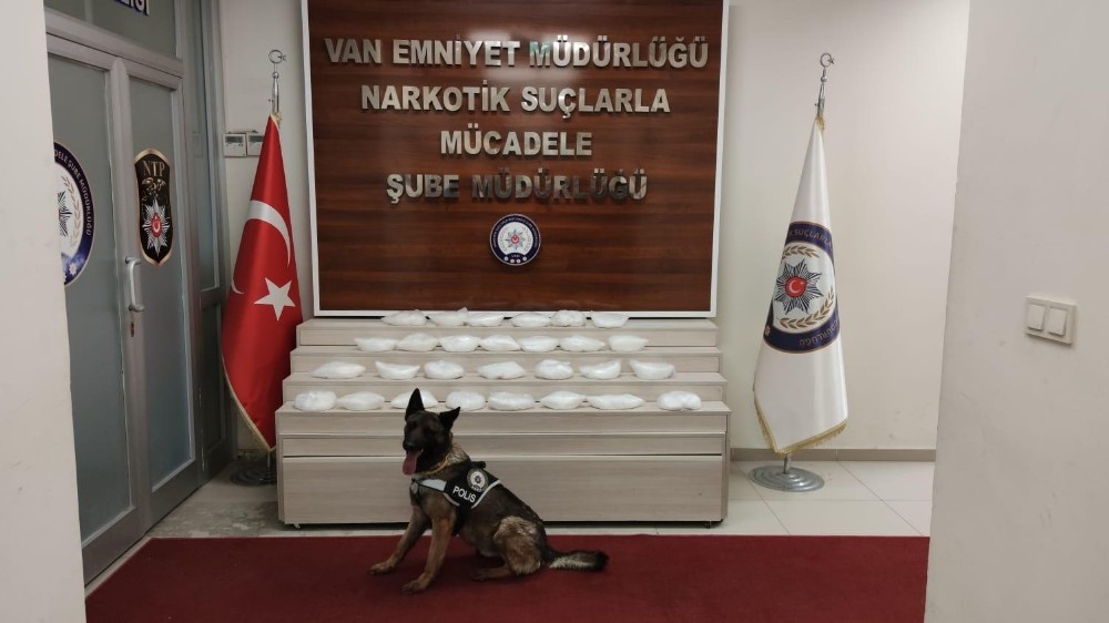 Van’da 14 kilo metamfetamin ele geçirildi 
